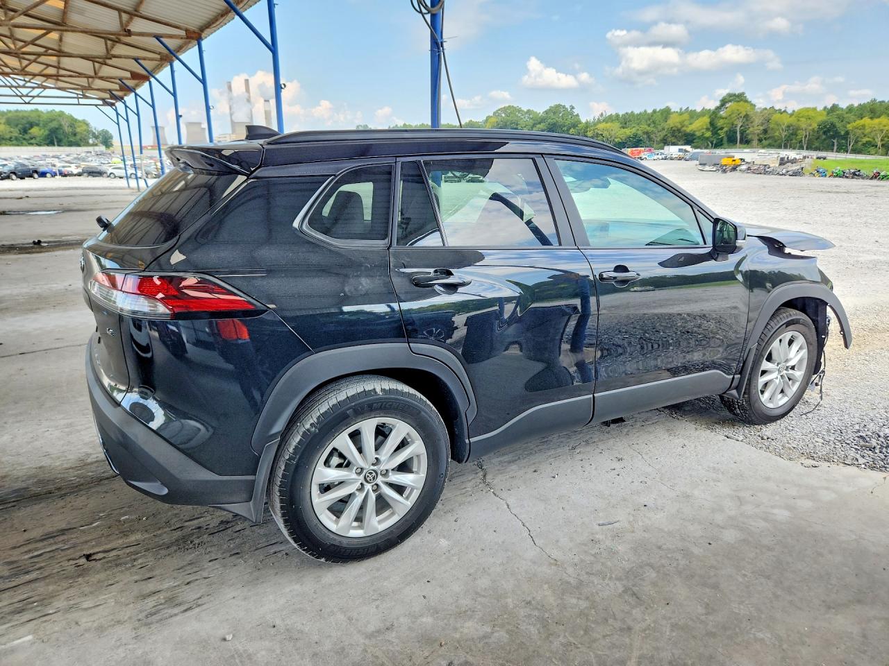 2026 TOYOTA COROLLA CROSS LE — снимка 3