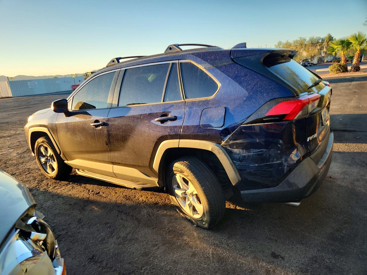 2020 TOYOTA RAV4 XLE — снимка 2