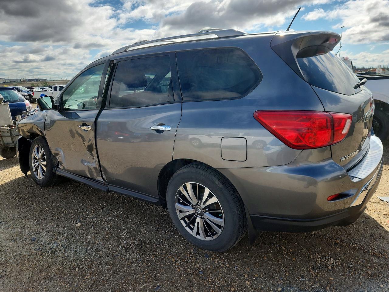 2018 NISSAN PATHFINDER S — снимка 2