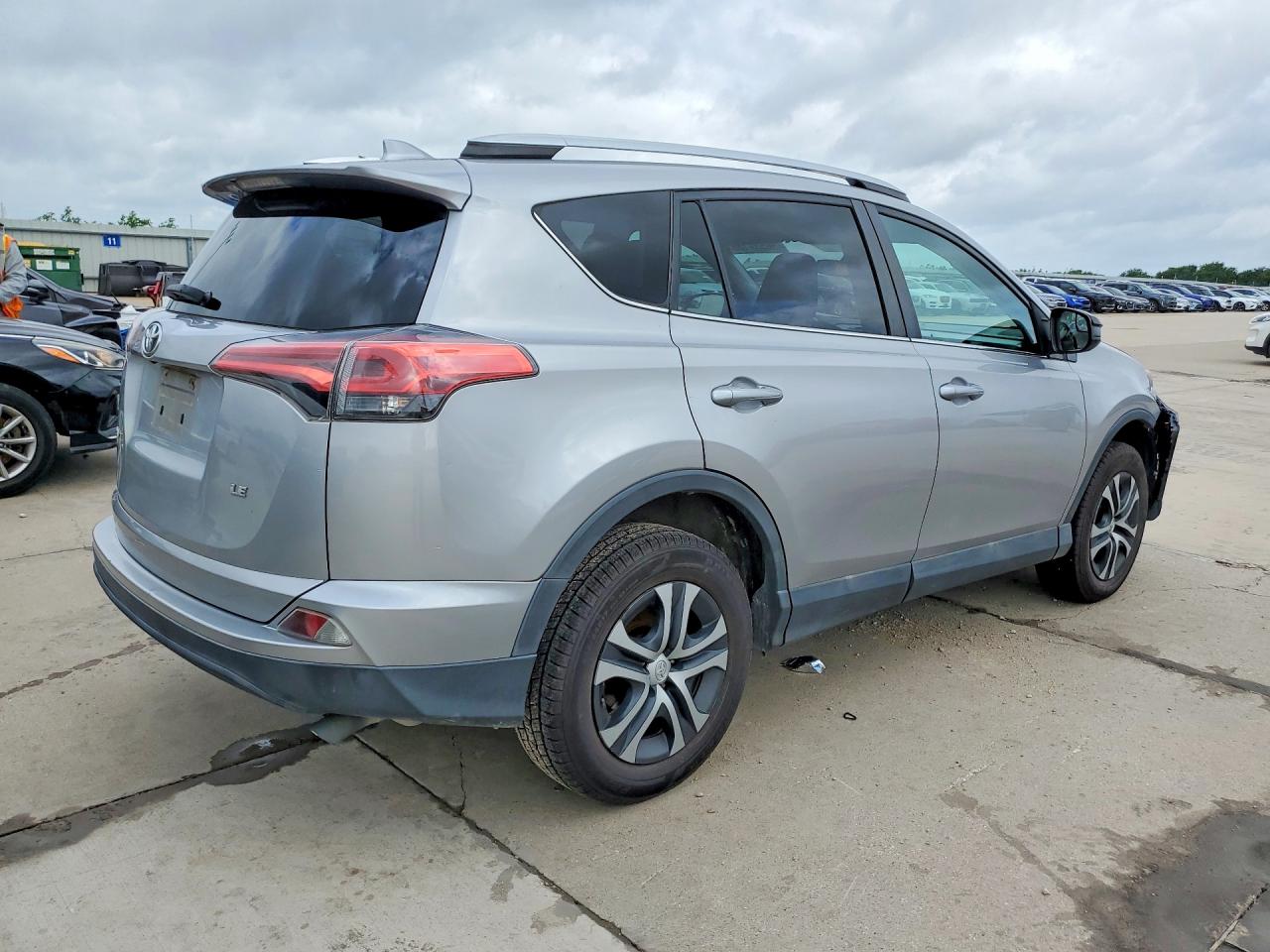 2016 TOYOTA RAV4 LE — снимка 3