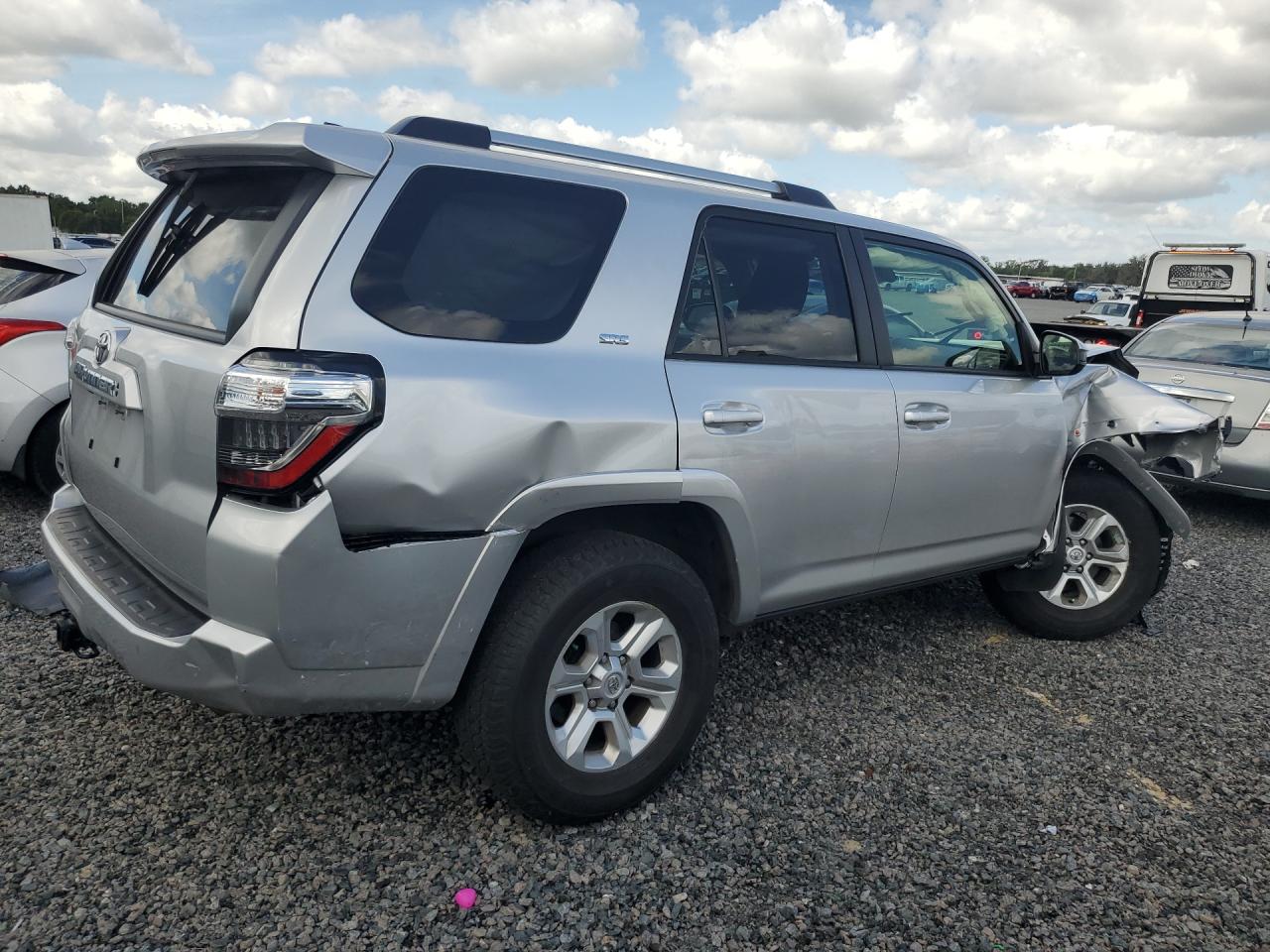 2023 TOYOTA 4RUNNER SR5 — снимка 3