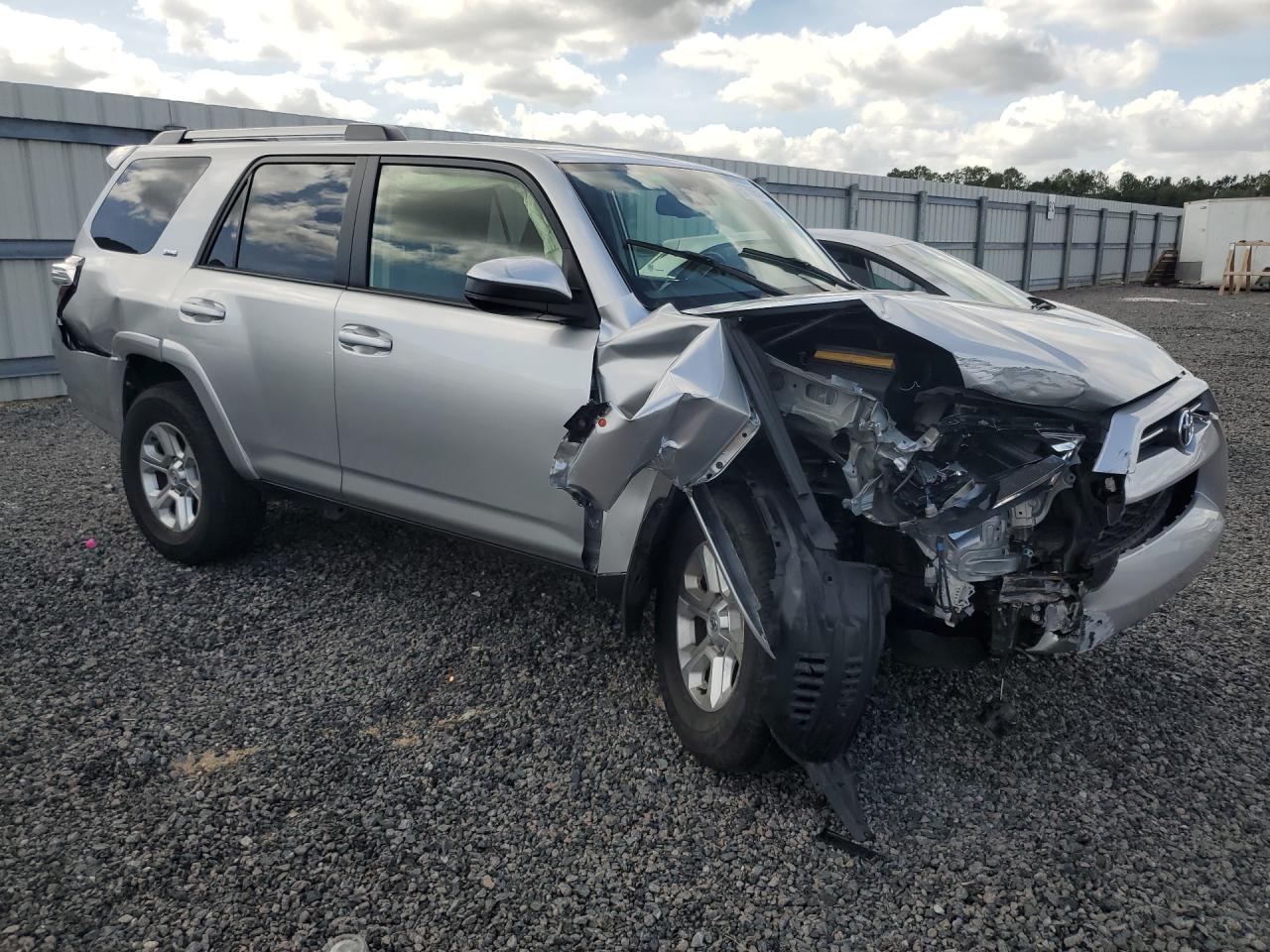 2023 TOYOTA 4RUNNER SR5 — снимка 4