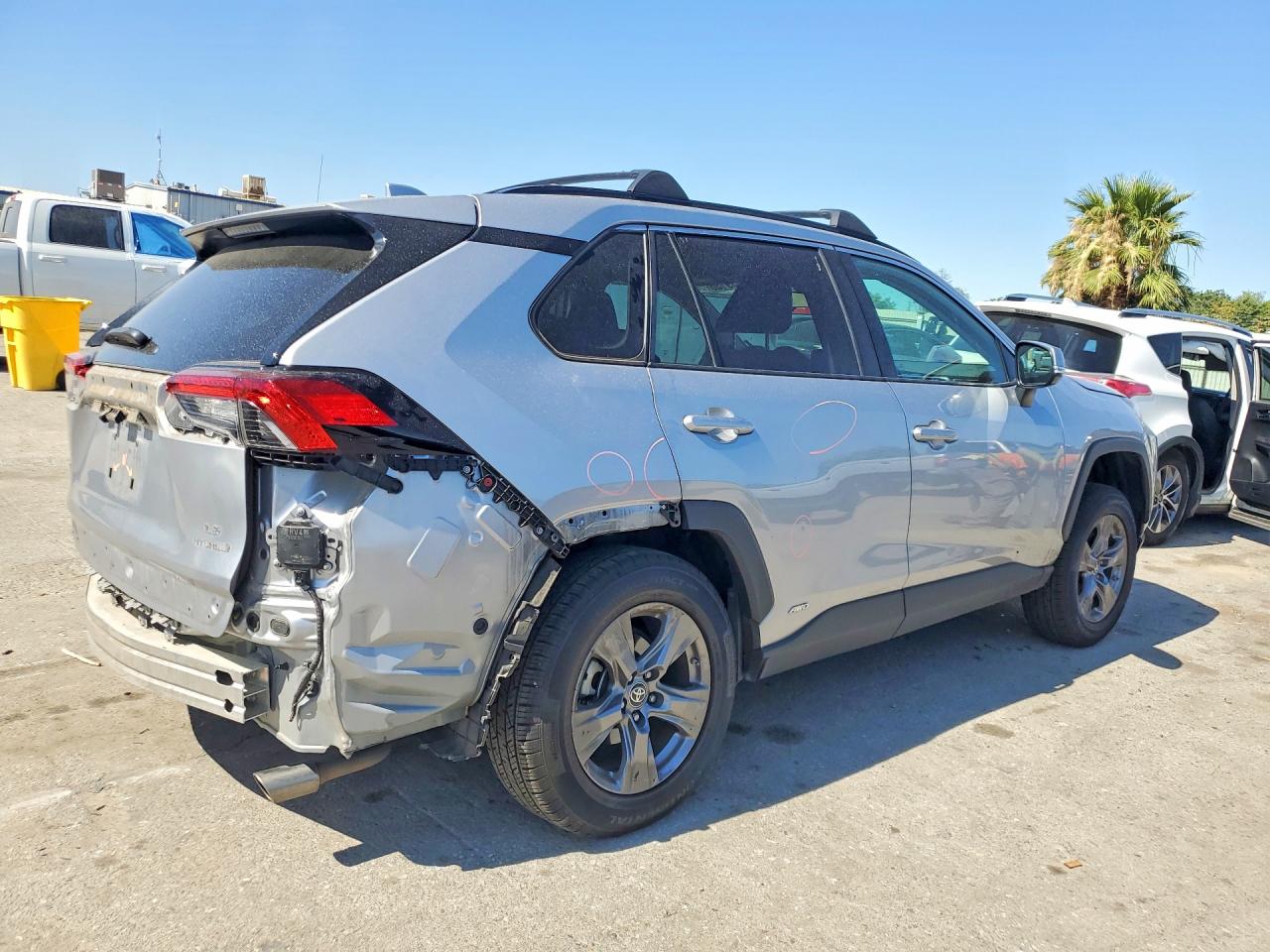 2024 TOYOTA RAV4 LE — снимка 3