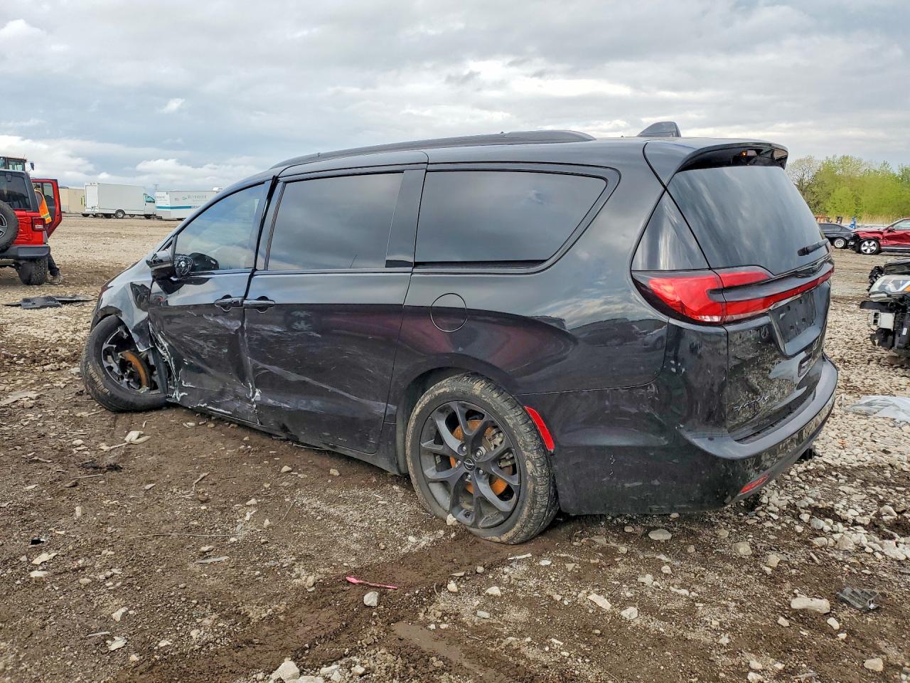 2021 CHRYSLER PACIFICA LIMITED — снимка 2