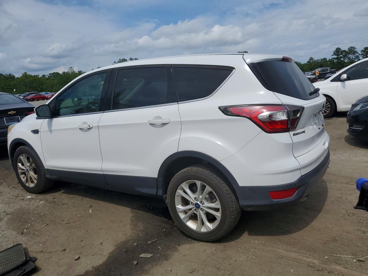 2017 FORD ESCAPE SE — снимка 2