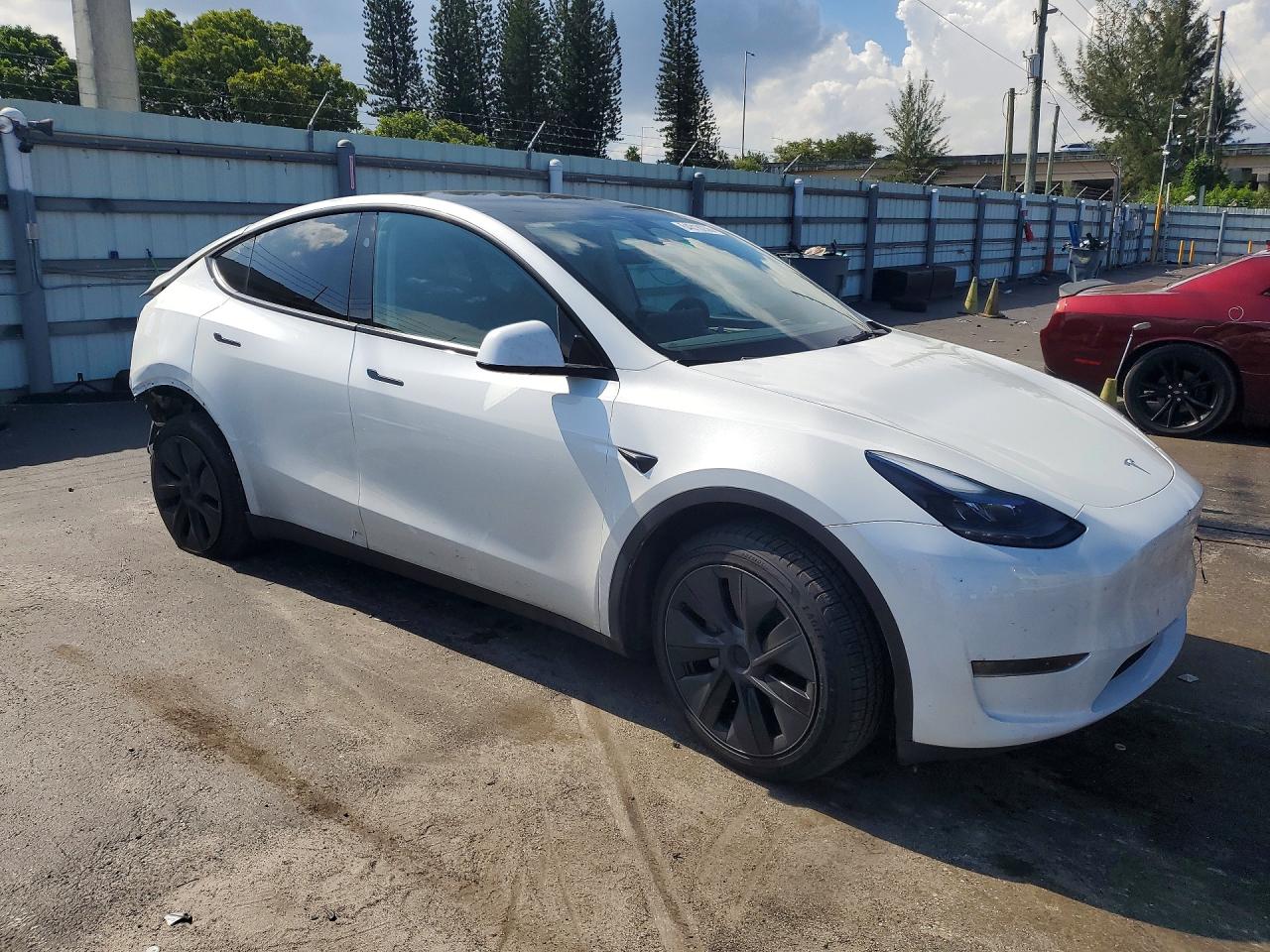 2025 TESLA MODEL Y — снимка 4