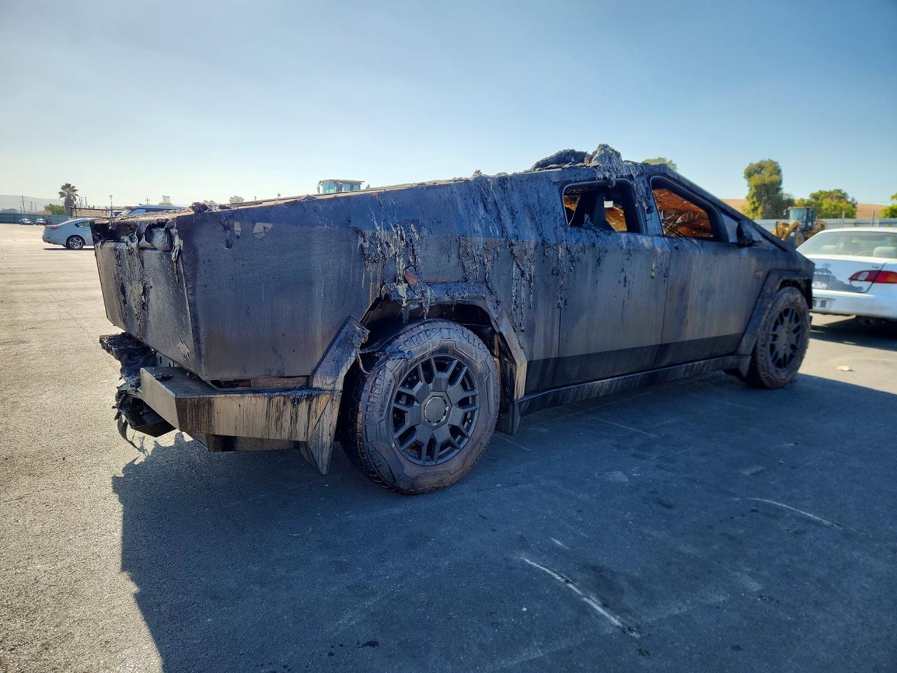 2024 TESLA CYBERTRUCK — снимка 3