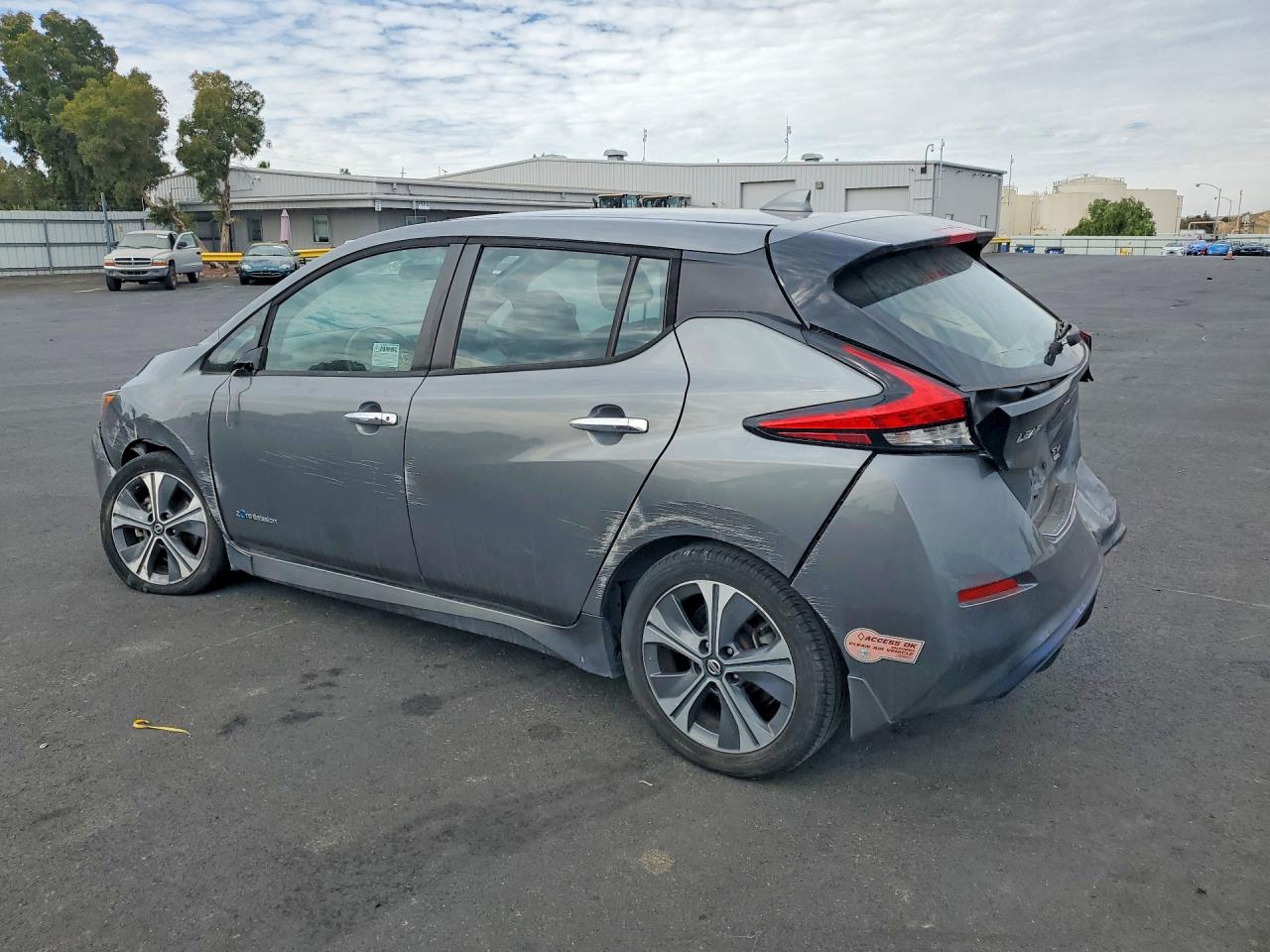 2019 NISSAN LEAF SV PLUS — снимка 2