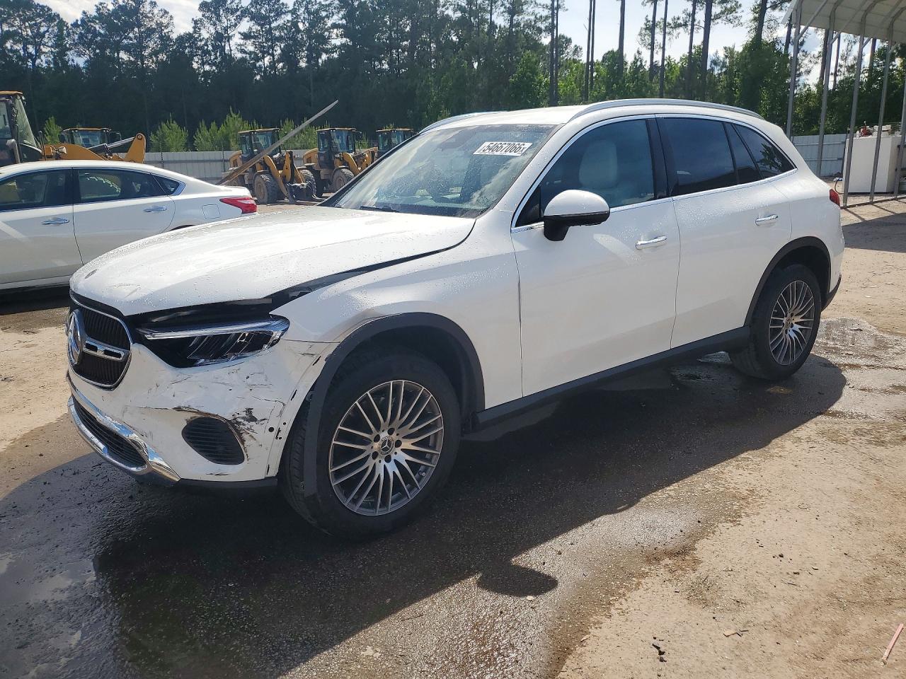 2025 MERCEDES-BENZ GLC 300