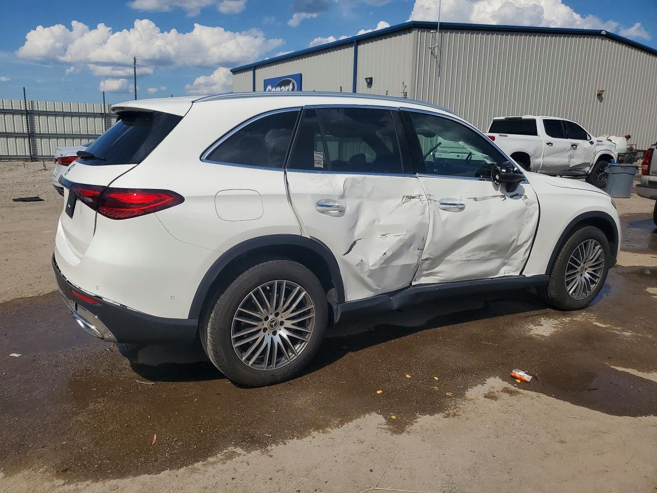 2025 MERCEDES-BENZ GLC 300 — снимка 3