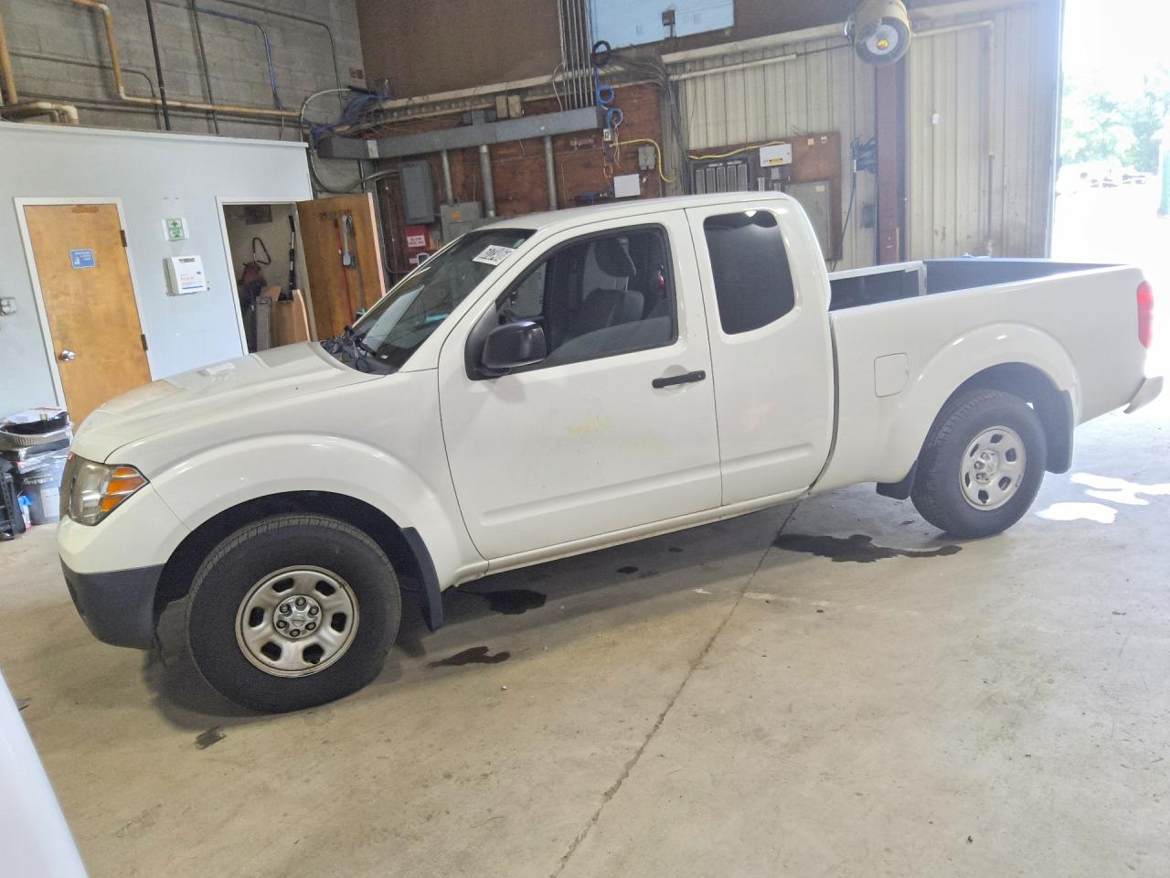 2019 NISSAN FRONTIER S