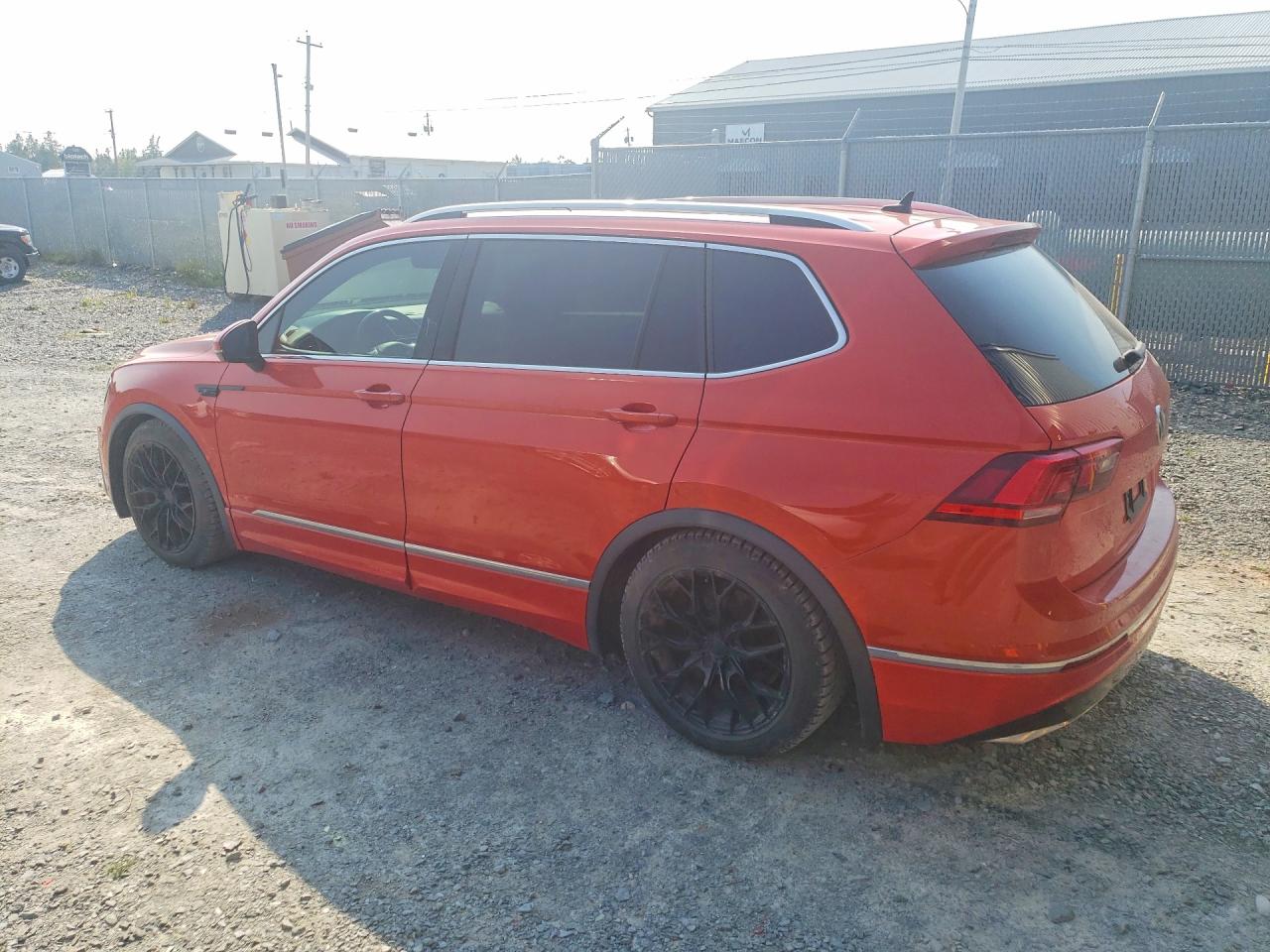 2018 VOLKSWAGEN TIGUAN SEL PREMIUM — снимка 2