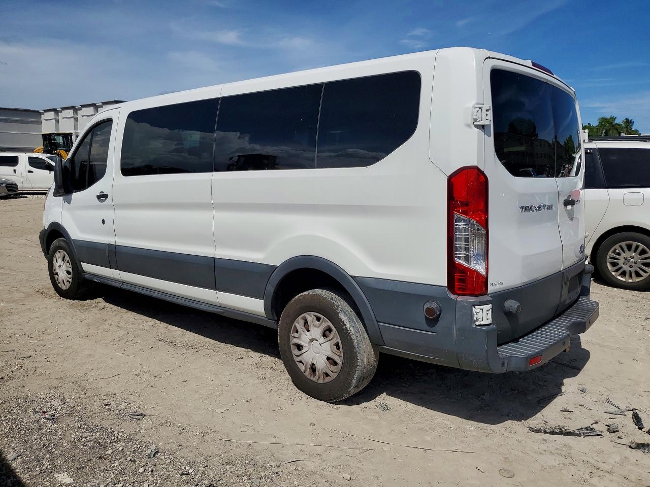 2017 FORD TRANSIT T-350 — снимка 2