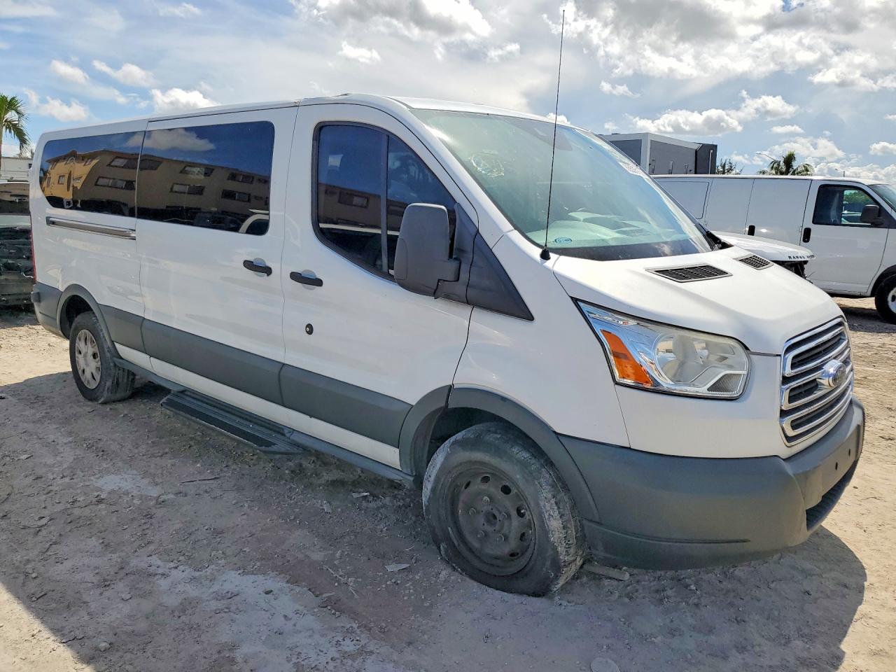 2017 FORD TRANSIT T-350 — снимка 4