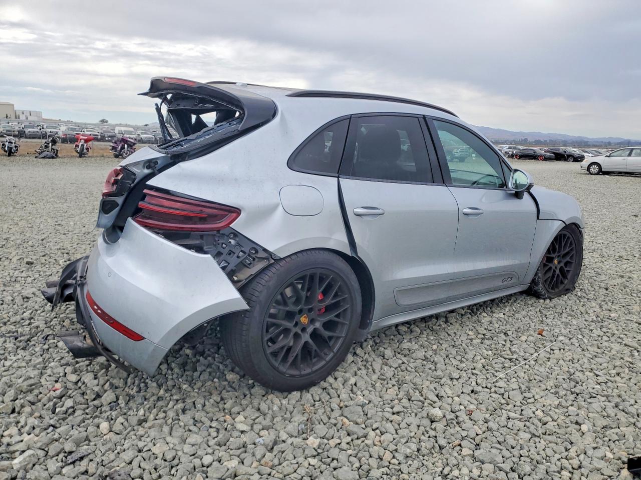 2017 PORSCHE MACAN GTS — снимка 3