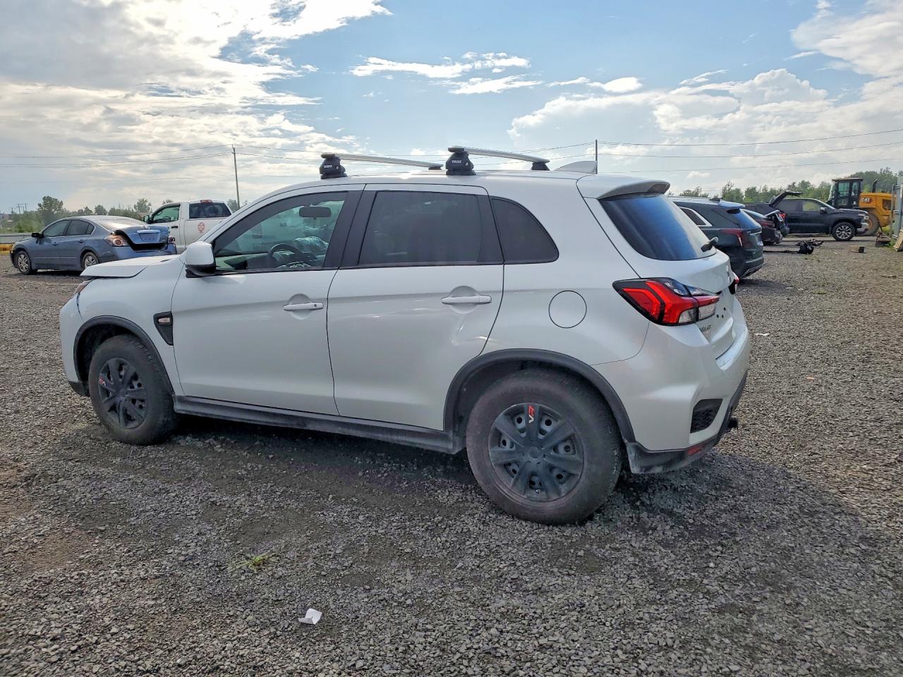2025 MITSUBISHI RVR ES — снимка 2