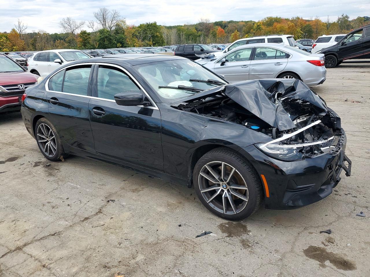 2021 BMW 330XI — photo 4