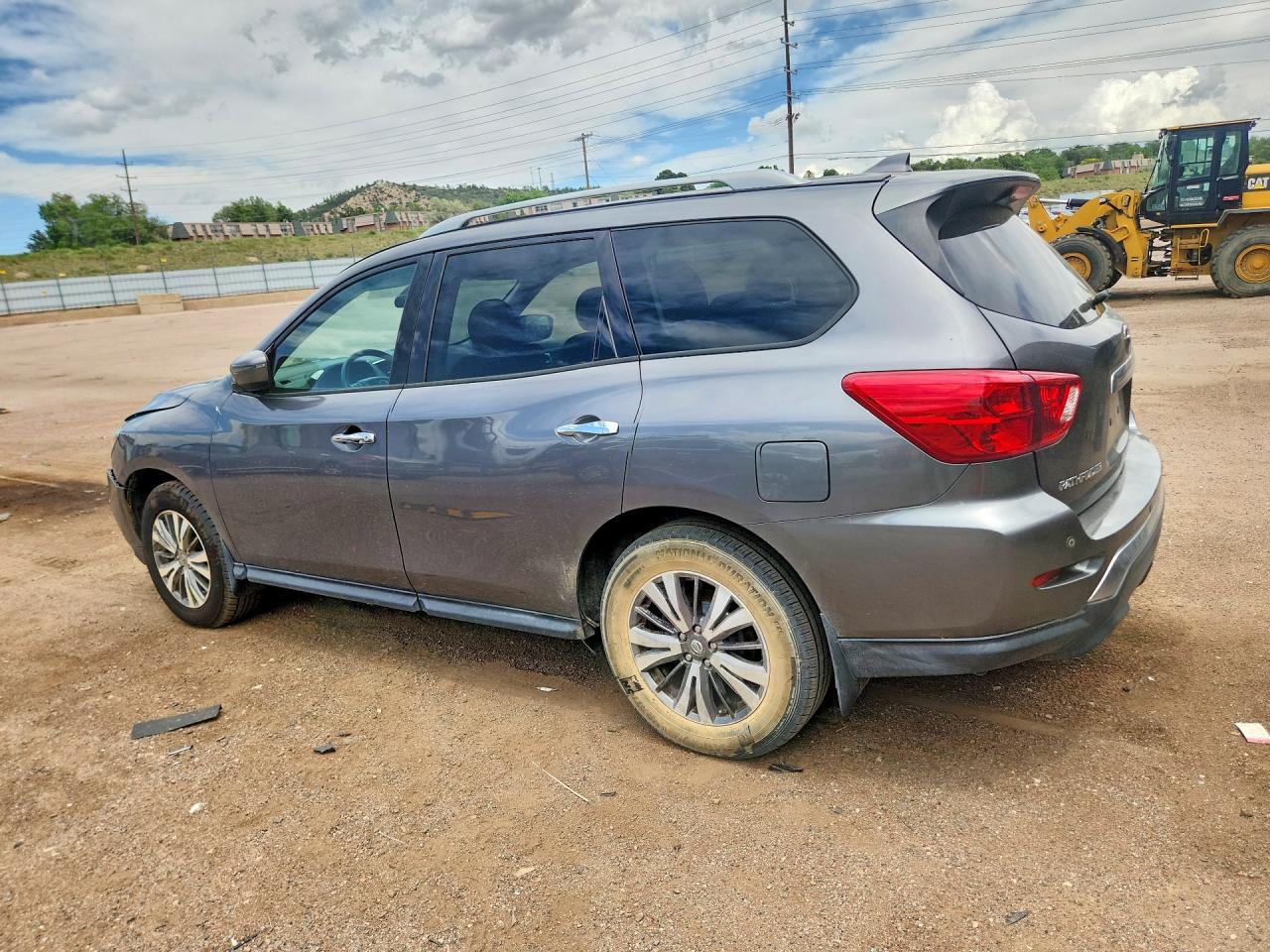 2019 NISSAN PATHFINDER S — снимка 2