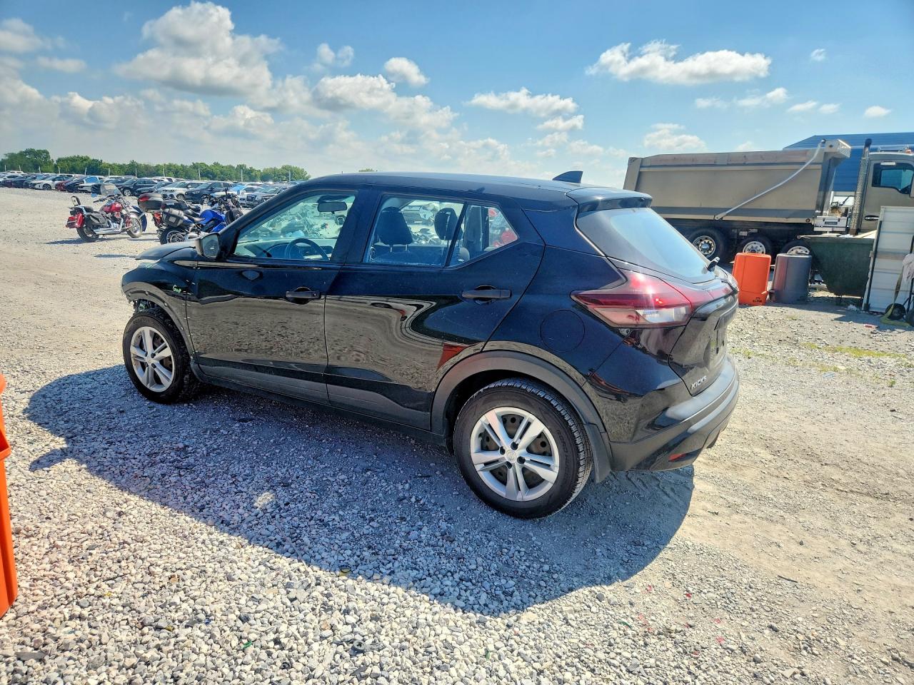 2022 NISSAN KICKS S — снимка 2