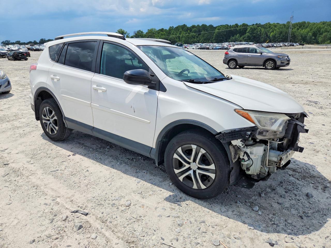 2018 TOYOTA RAV4 LE — снимка 4
