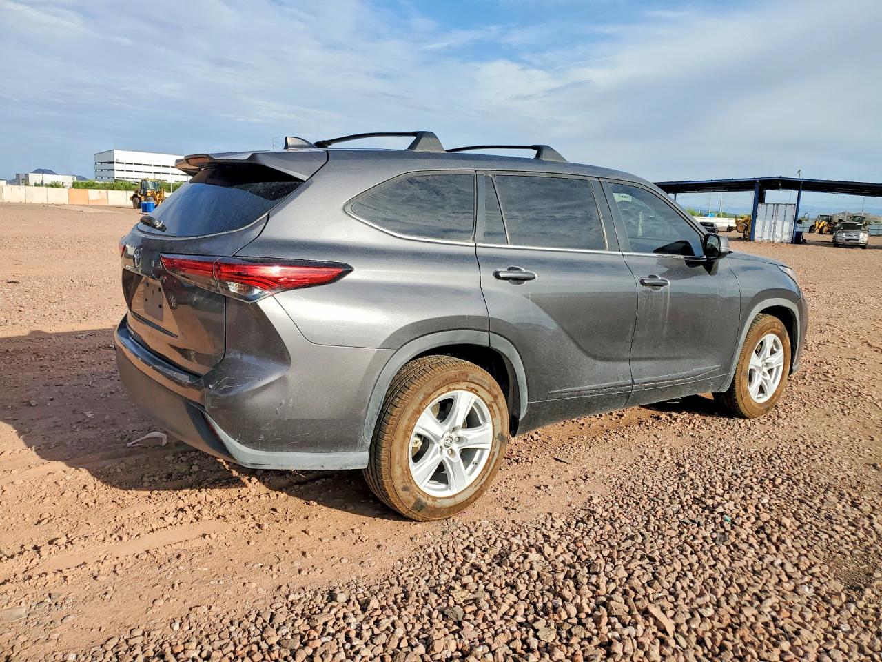 2023 TOYOTA HIGHLANDER L — снимка 3
