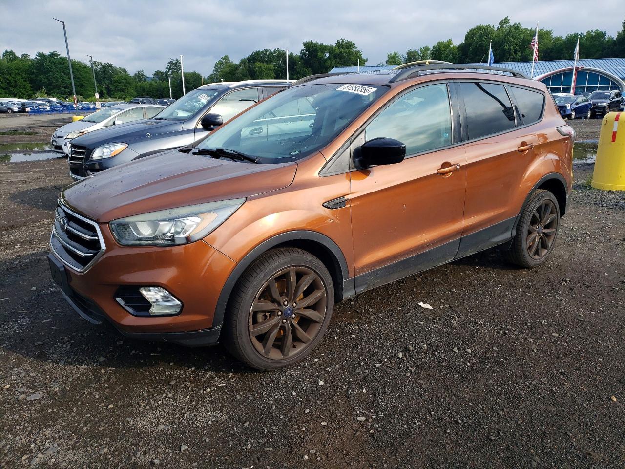 2017 FORD ESCAPE SE