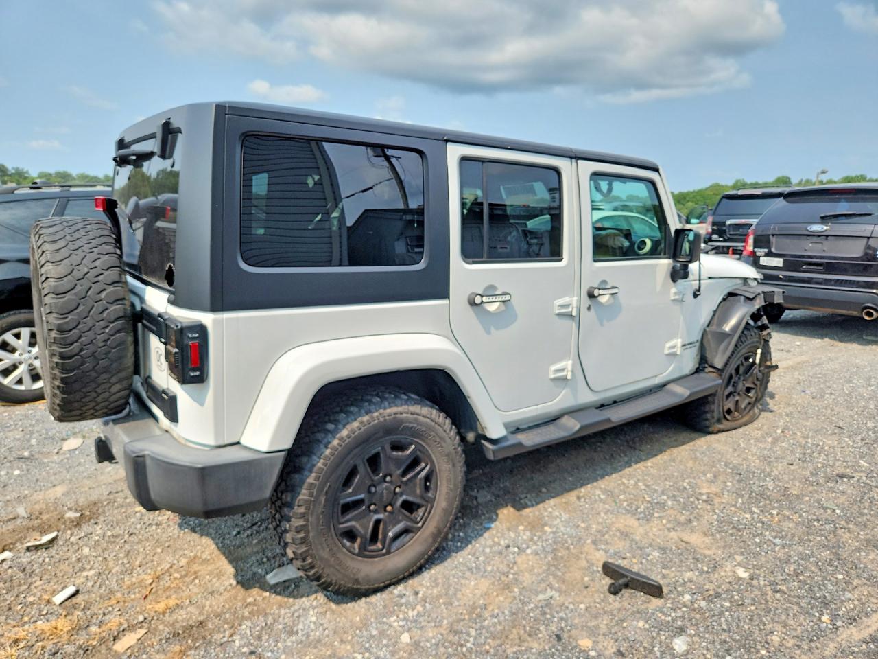 2016 JEEP WRANGLER UNLIMITED SAHARA — снимка 3