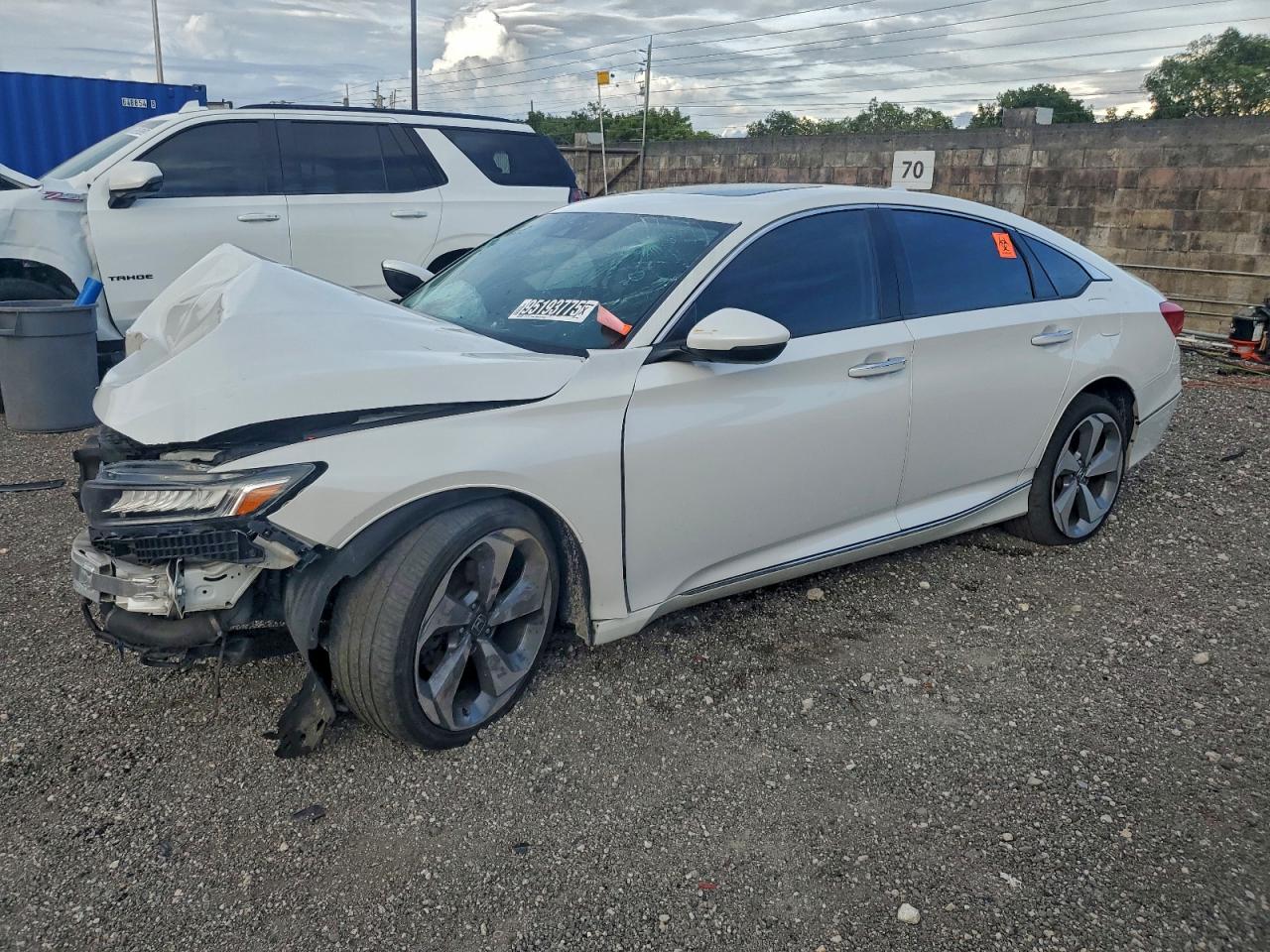 2018 HONDA ACCORD TOURING