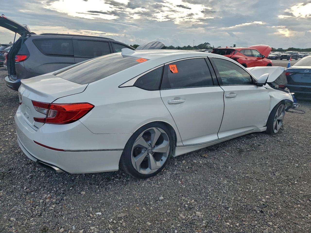 2018 HONDA ACCORD TOURING — снимка 3