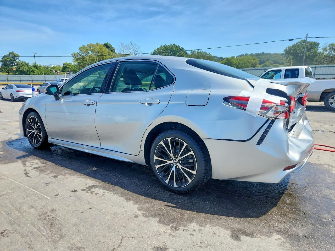 2018 TOYOTA CAMRY SE — снимка 2
