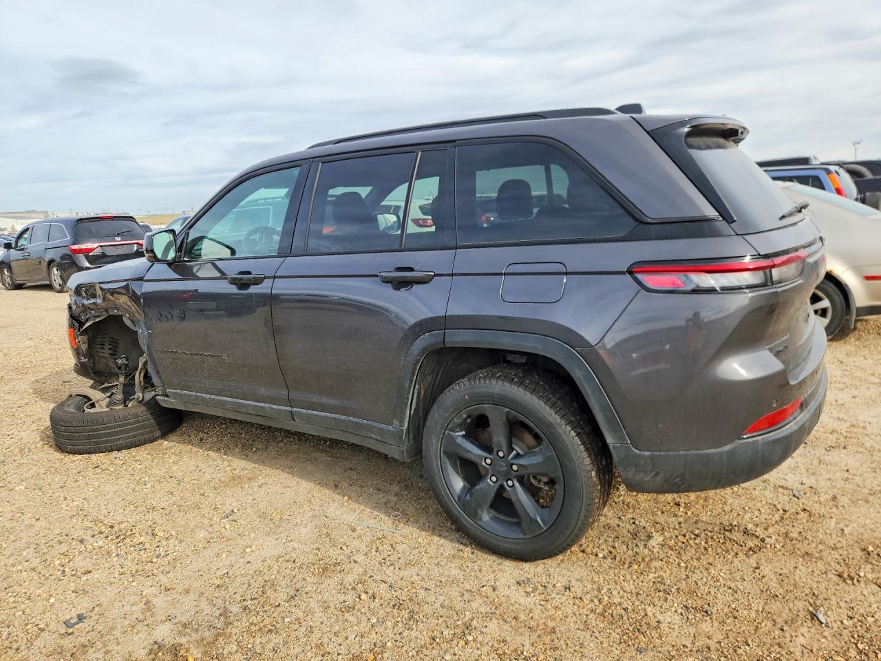 2024 JEEP GRAND CHEROKEE LIMITED — снимка 2
