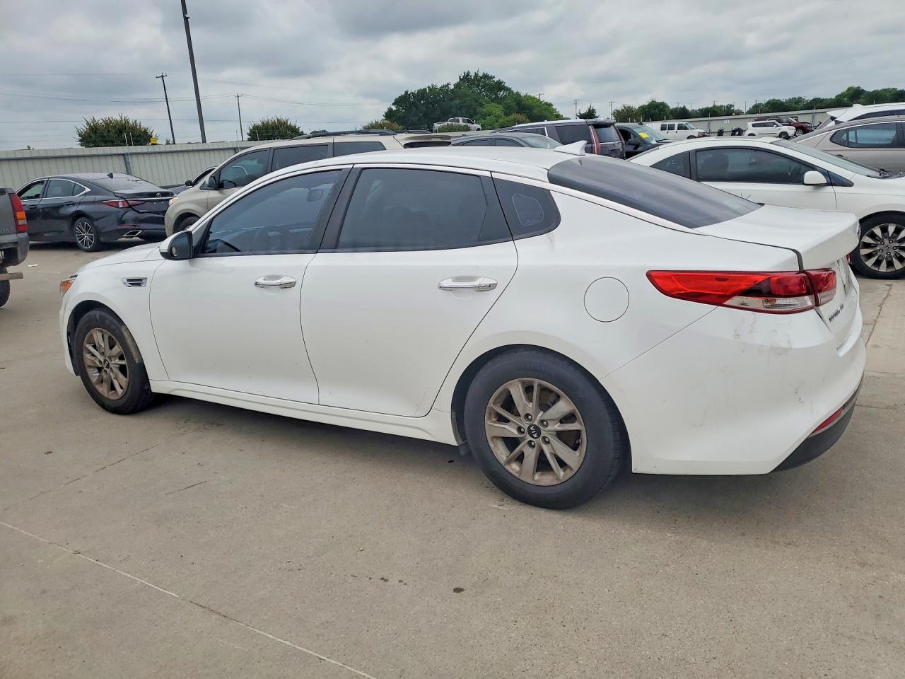 2016 KIA OPTIMA LX — снимка 2
