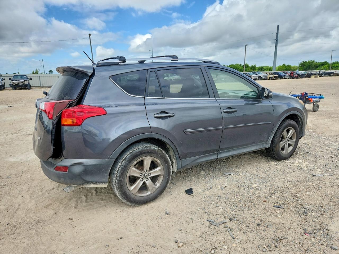 2015 TOYOTA RAV4 XLE — снимка 3