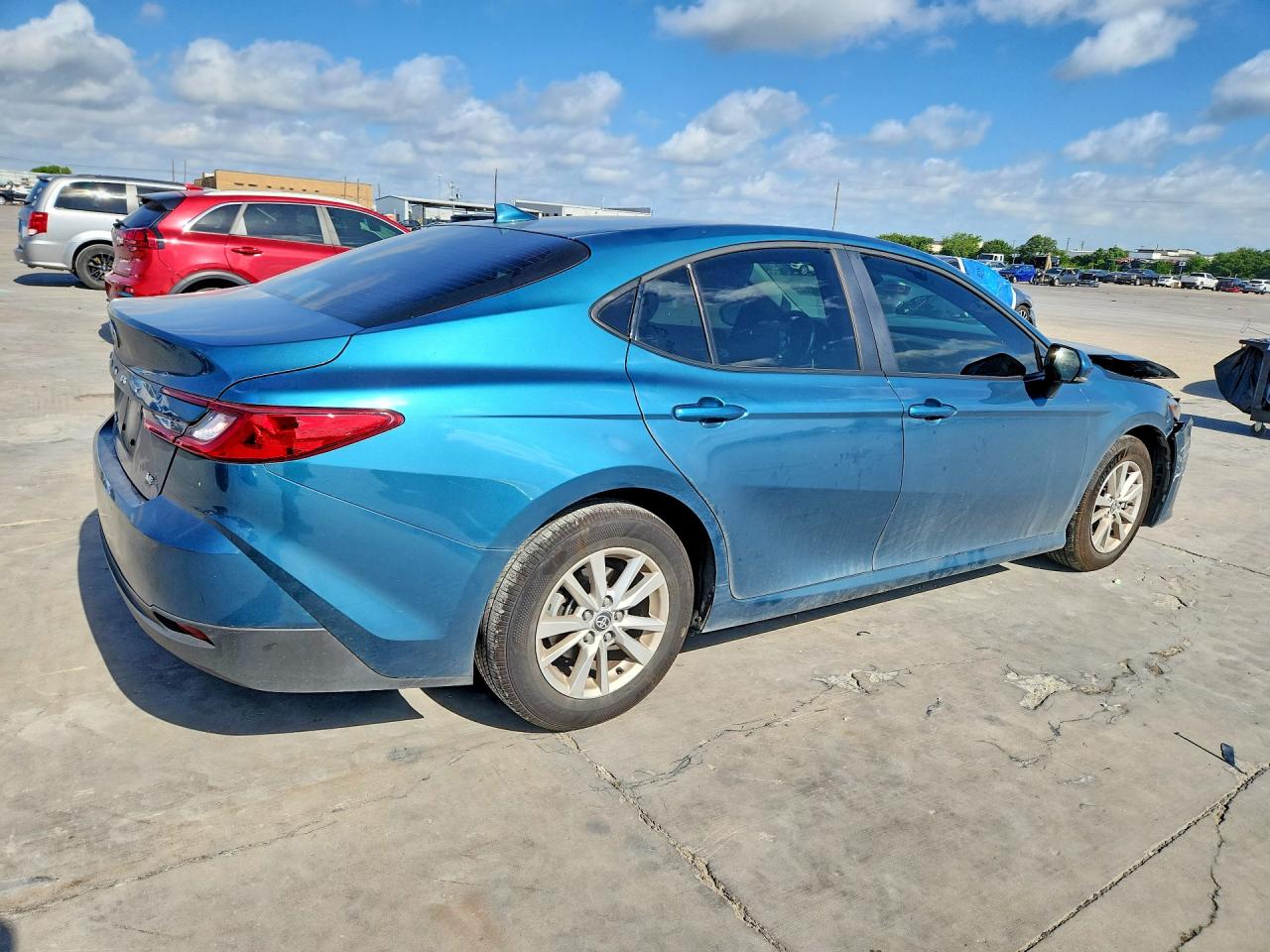 2025 TOYOTA CAMRY LE — снимка 3