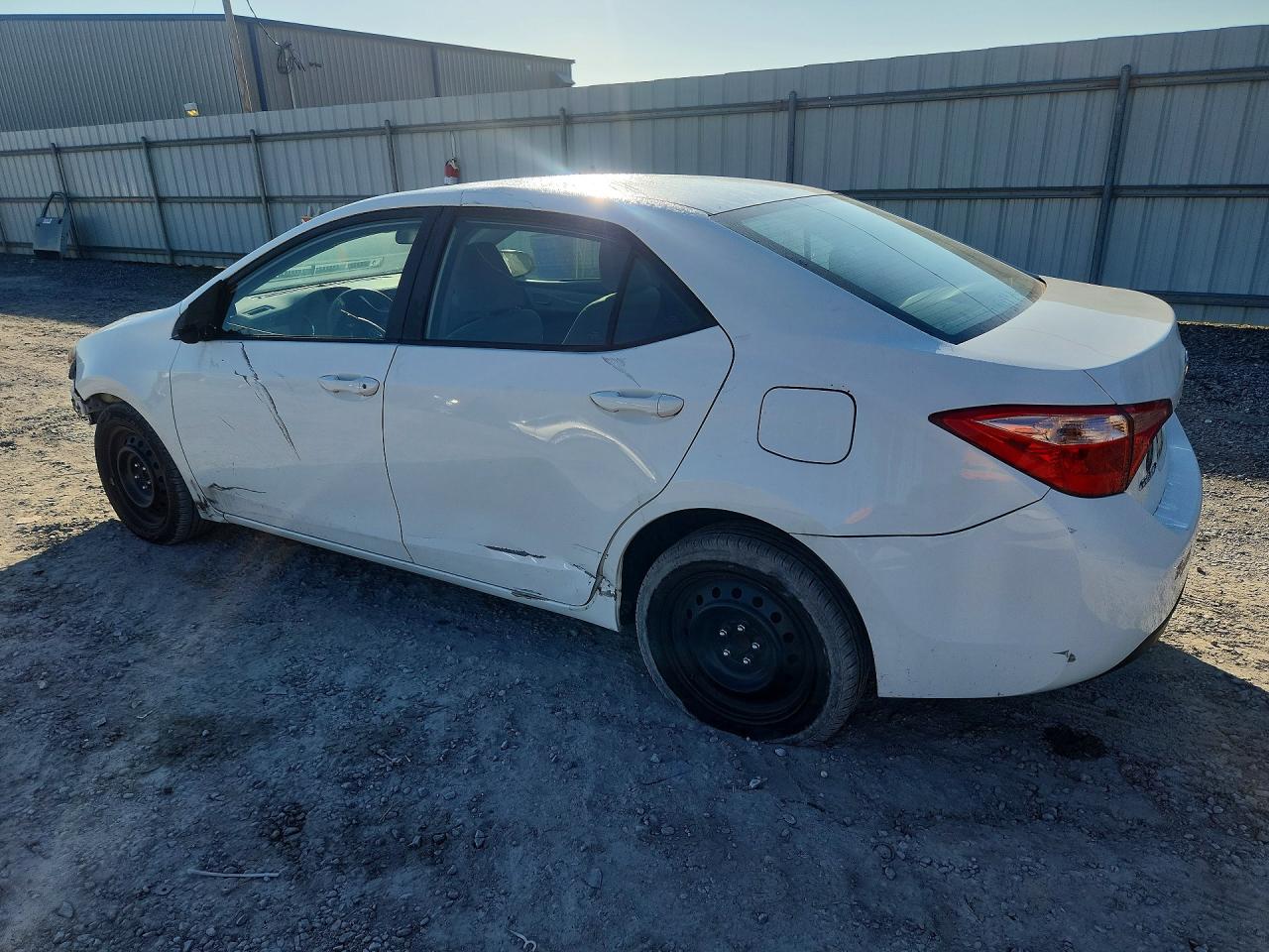 2017 TOYOTA COROLLA LE — снимка 2