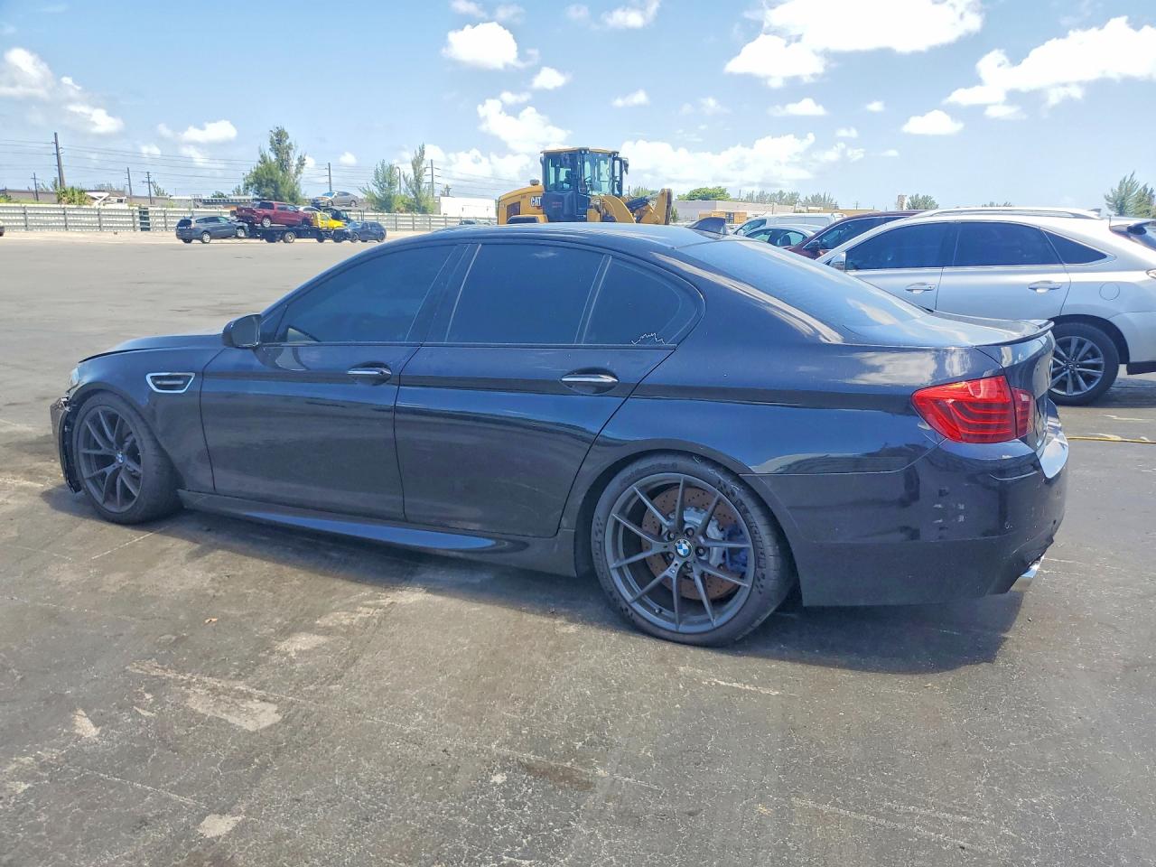2015 BMW M5 — снимка 2