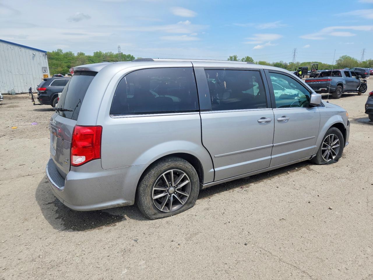 2017 DODGE GRAND CARAVAN SXT — снимка 3