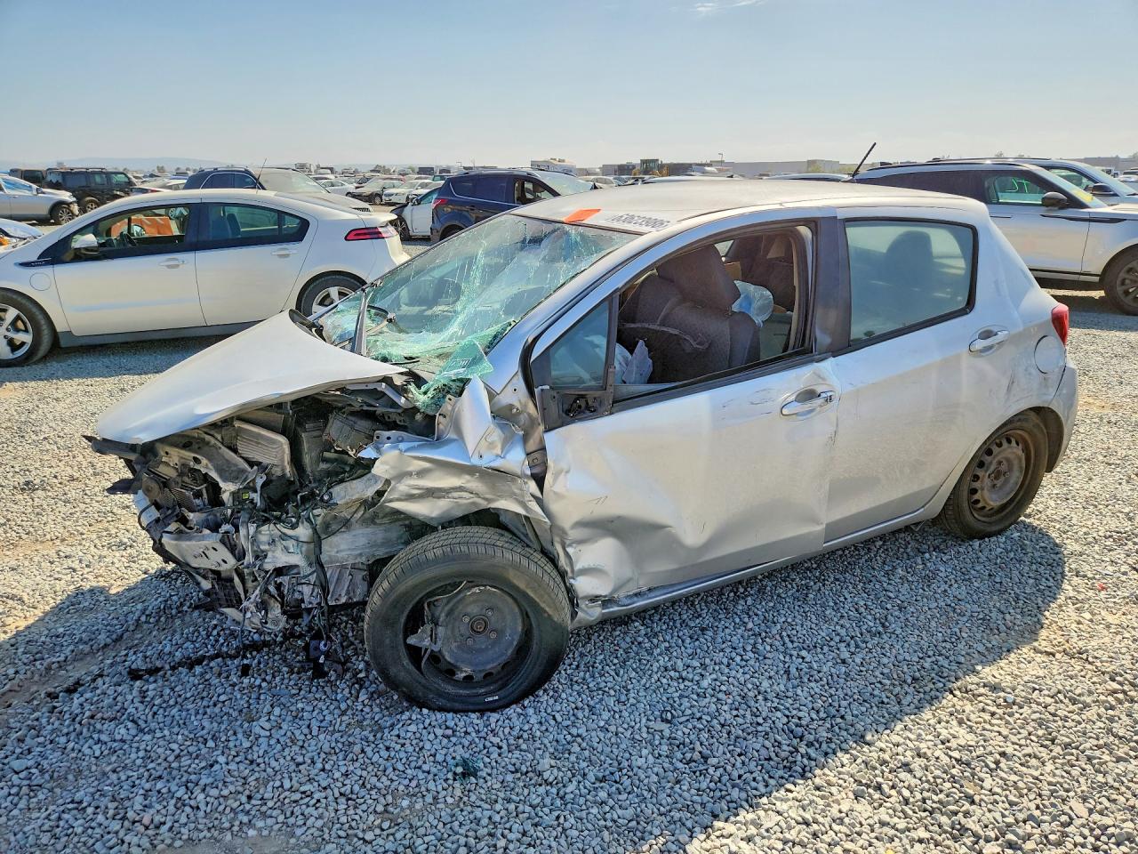 2015 TOYOTA YARIS 5-DOOR L