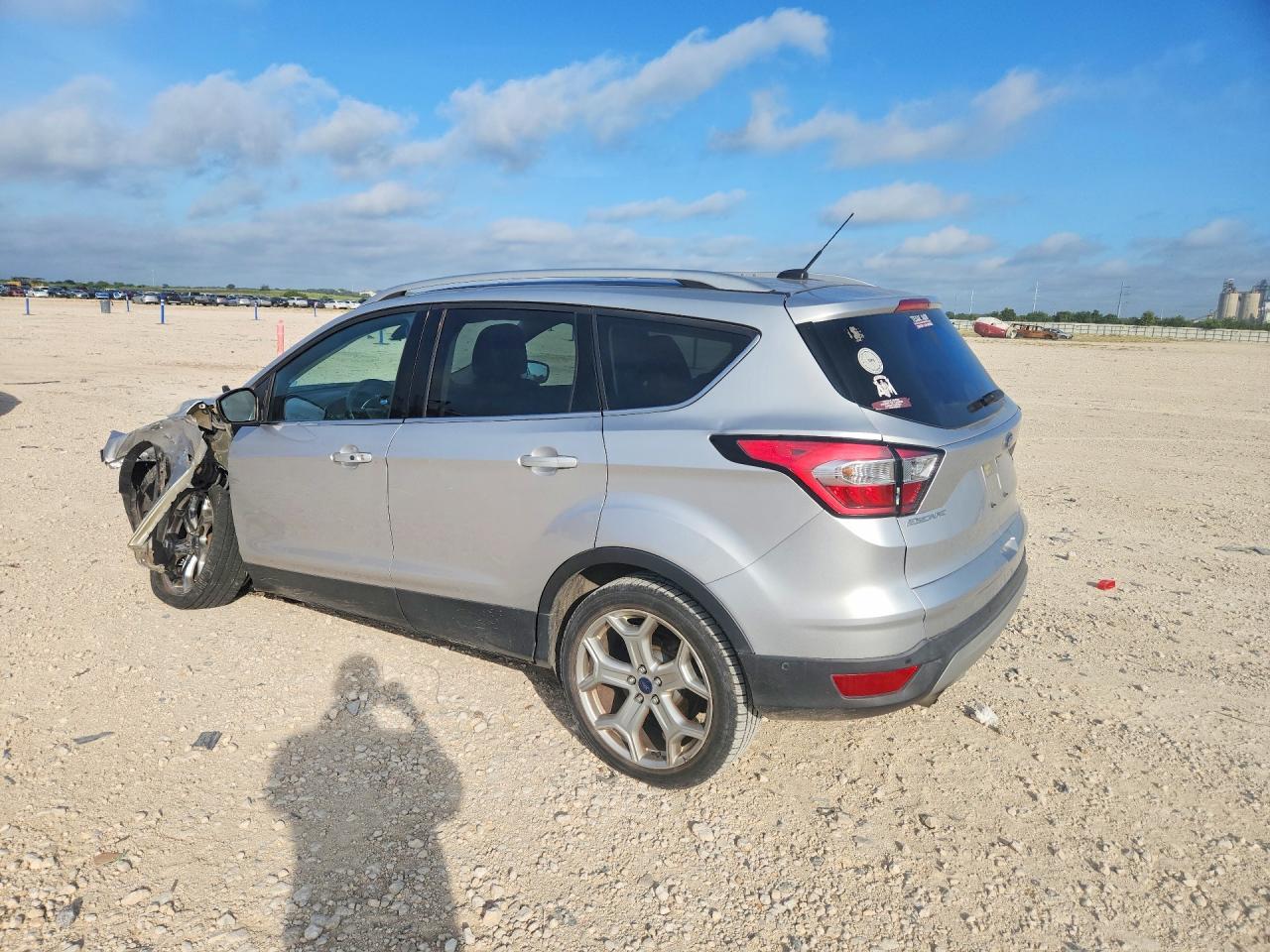 2017 FORD ESCAPE TITANIUM — снимка 2
