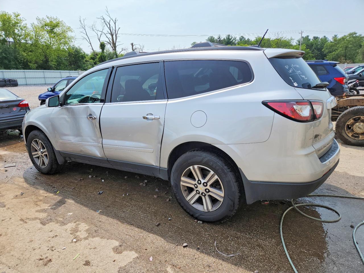 2017 CHEVROLET TRAVERSE LT — снимка 2