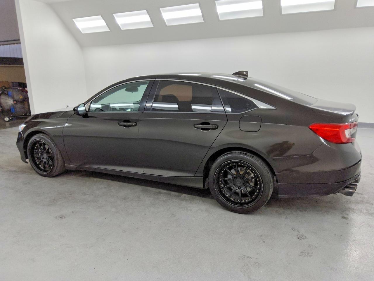 2018 HONDA ACCORD LX — снимка 2