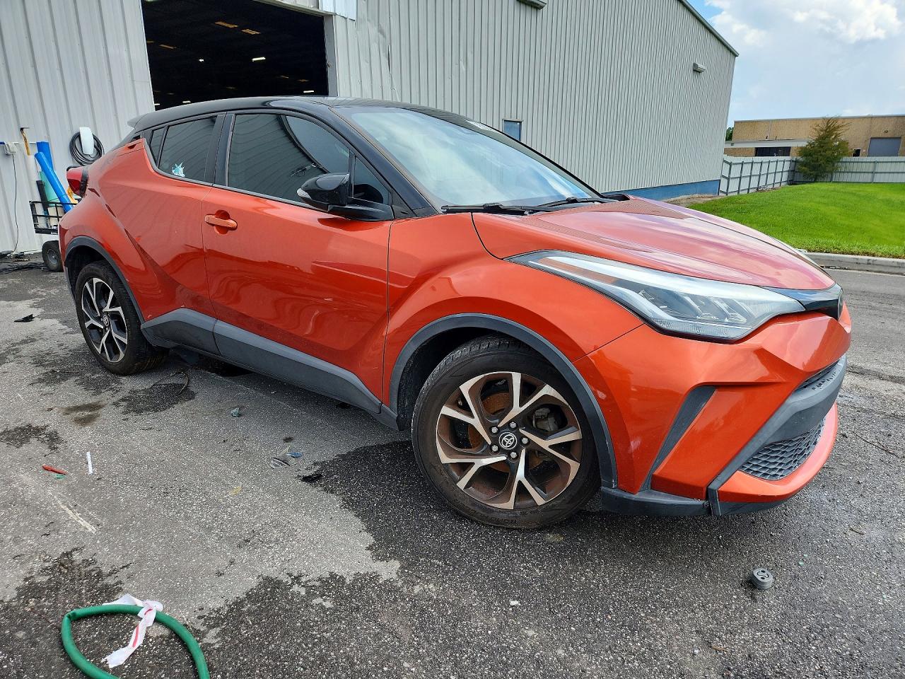 2020 TOYOTA C-HR XLE — снимка 4