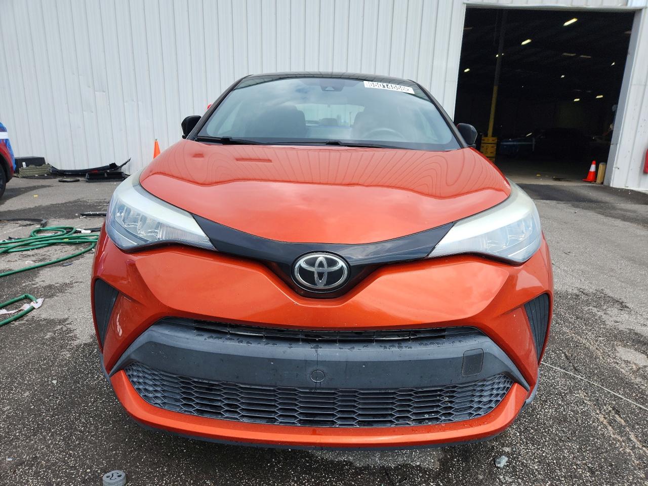 2020 TOYOTA C-HR XLE — снимка 5