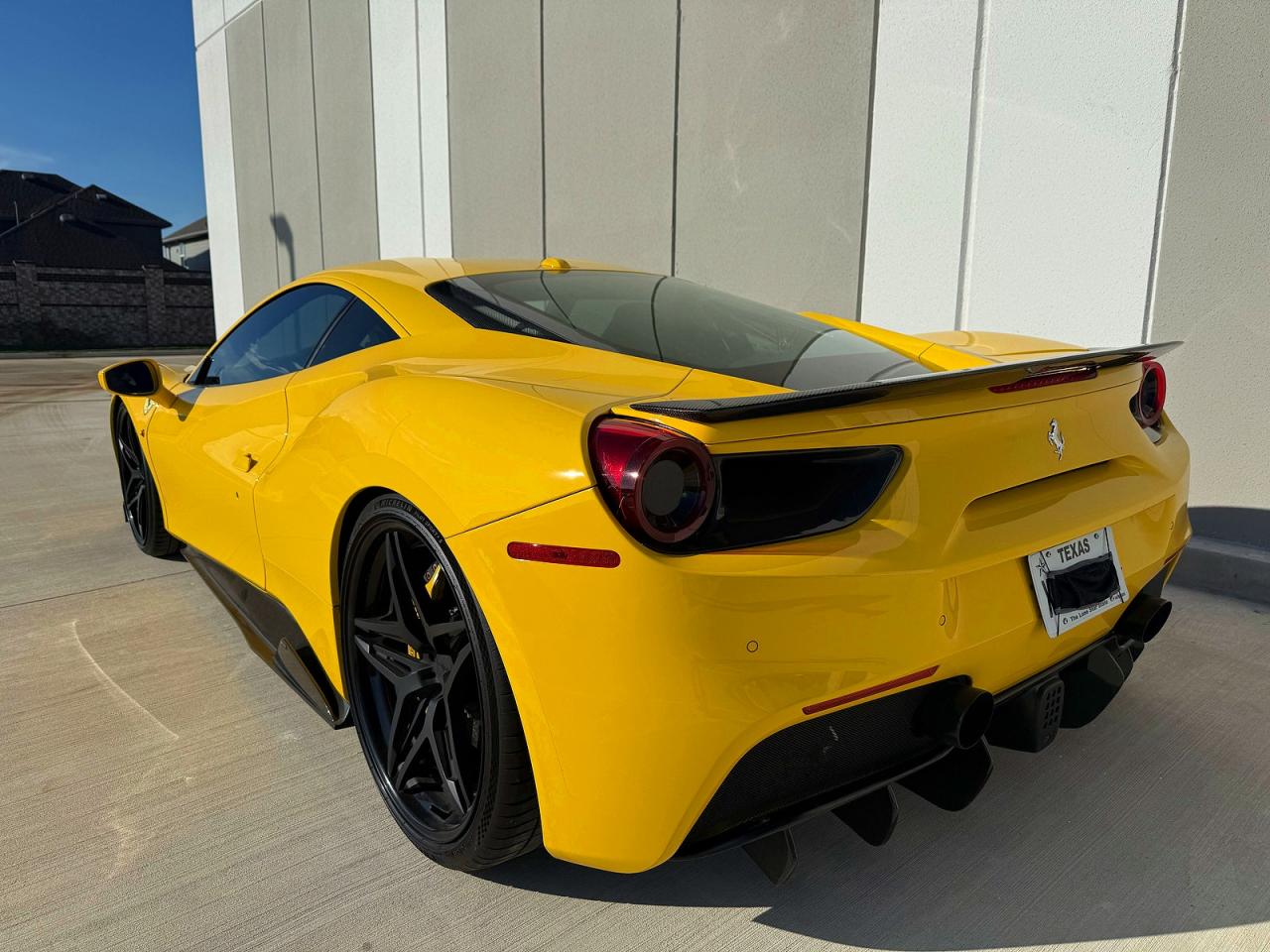 2017 FERRARI 488 GTB — снимка 3