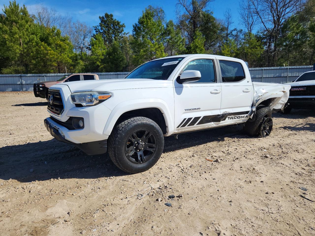2017 TOYOTA TACOMA SR5 V6