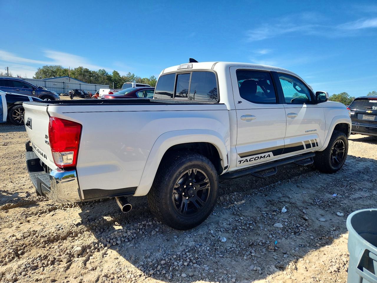 2017 TOYOTA TACOMA SR5 V6 — снимка 3