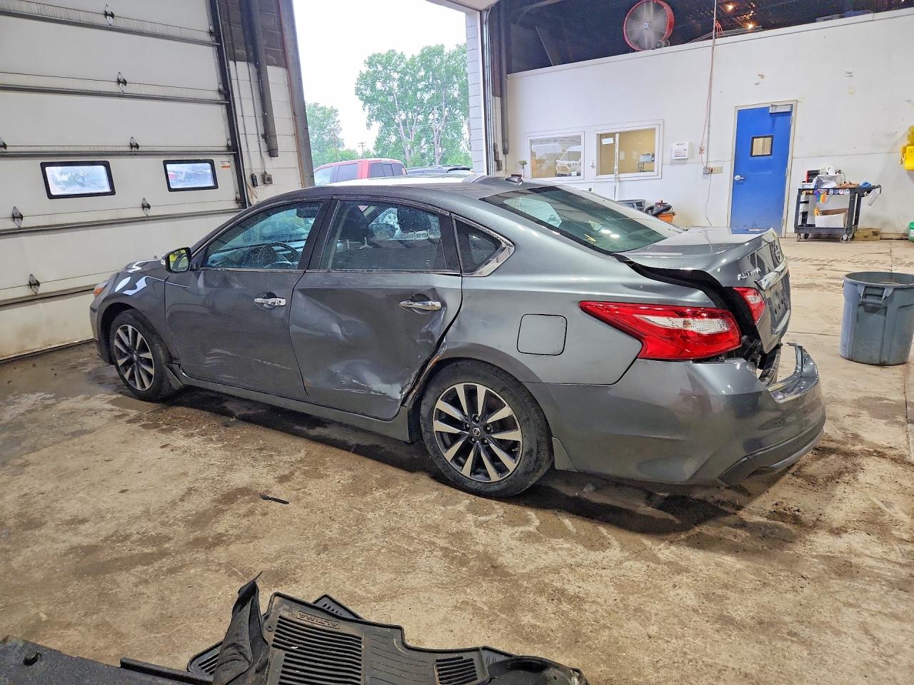 2017 NISSAN ALTIMA 2.5 SV — снимка 2