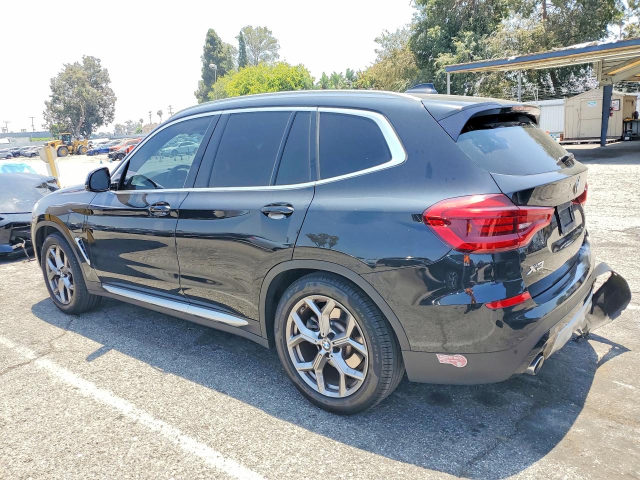 2021 BMW X3 XDRIVE30E — снимка 2