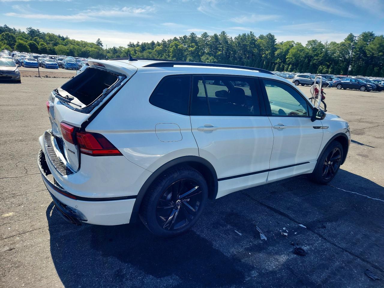 2024 VOLKSWAGEN TIGUAN SE R-LINE BLACK — снимка 3