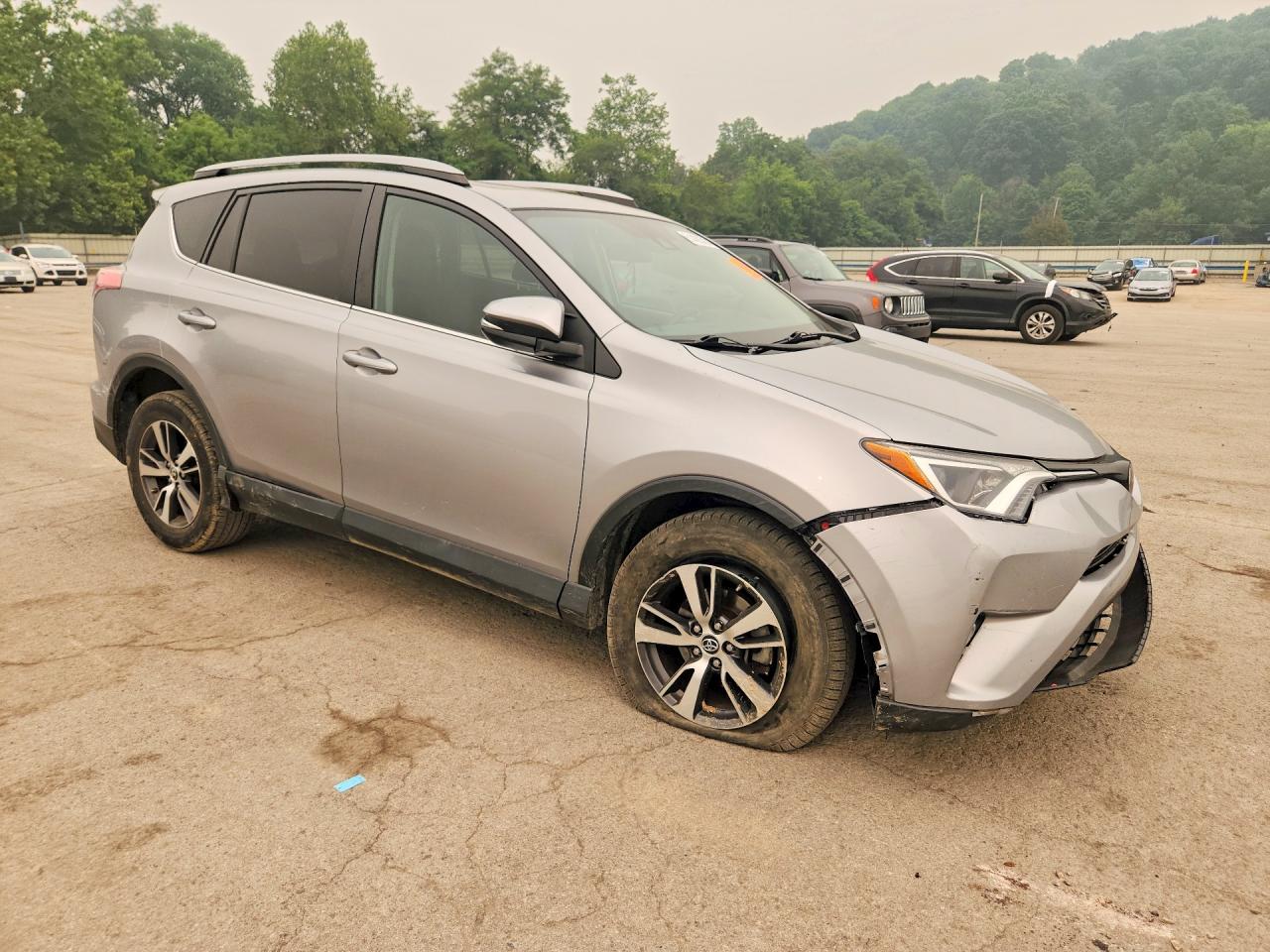 2018 TOYOTA RAV4 XLE — снимка 4